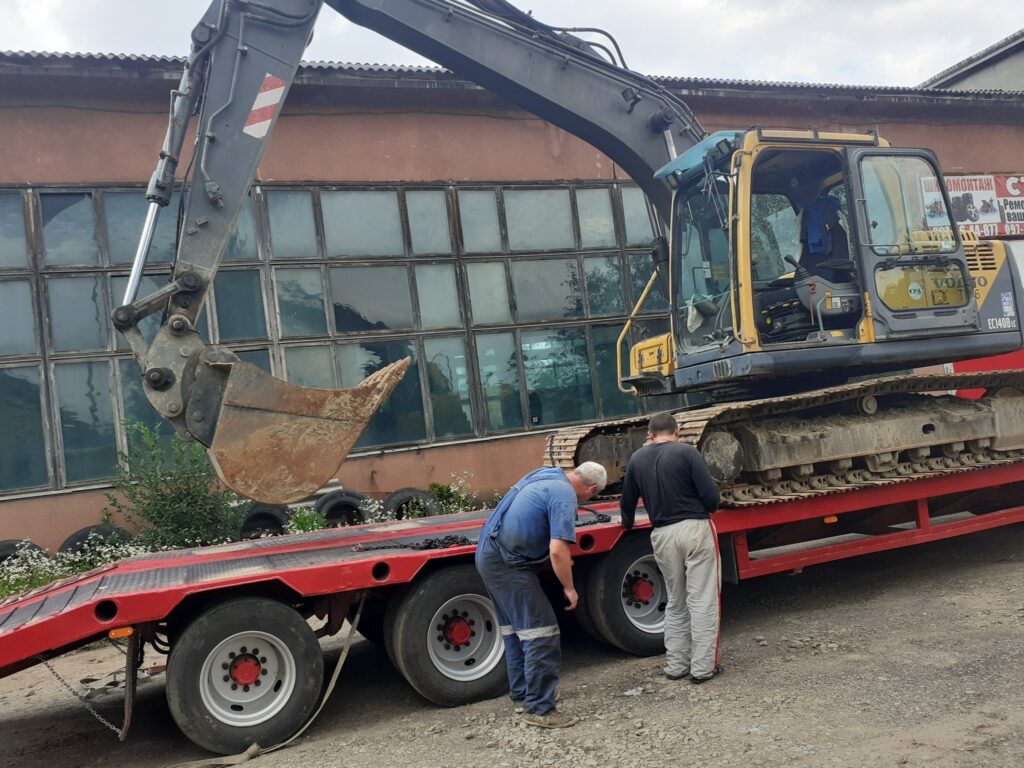 гусеничний екскаватор Івано-Франківськ оренда та послуги 15т 499732775 1822209095294845 5617080179290921449 n