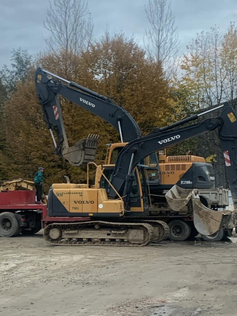 4 види ЕКСКАВАТОРА Івано-Франківськ оренда і ціна послуги великий гусеничний екскаватор Івано-Франківськ